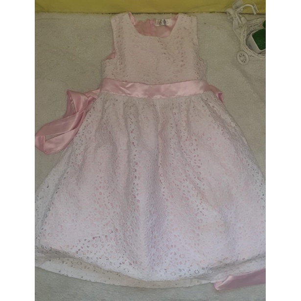 Baju pesta pink renda