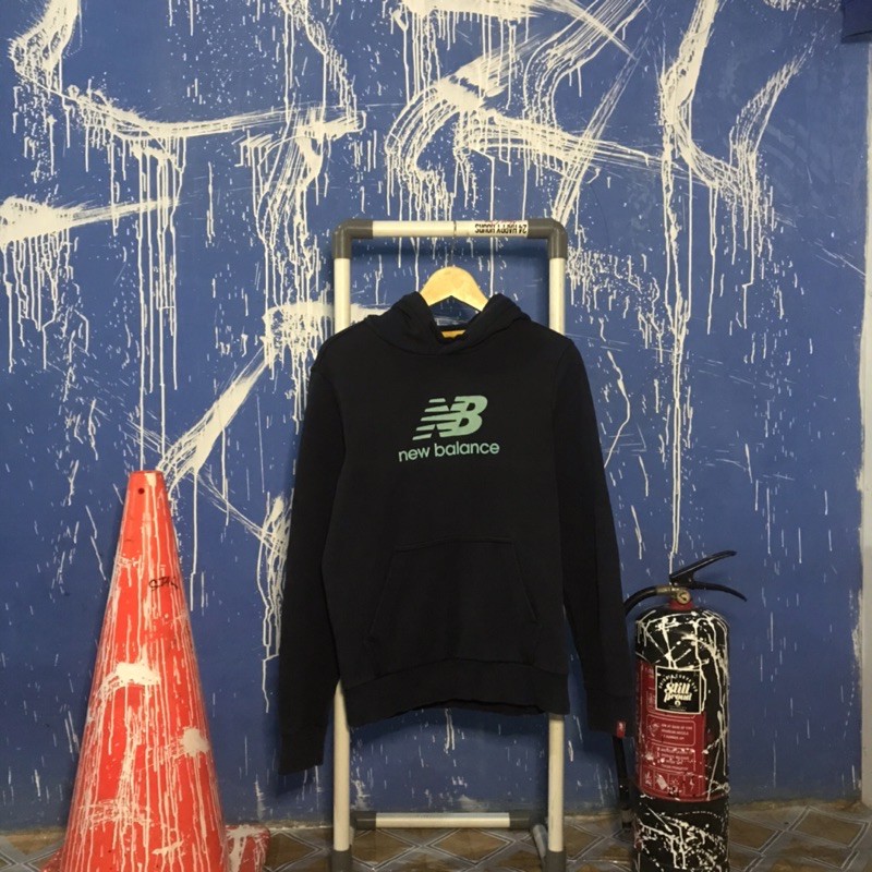 hoodie nb big logo size m