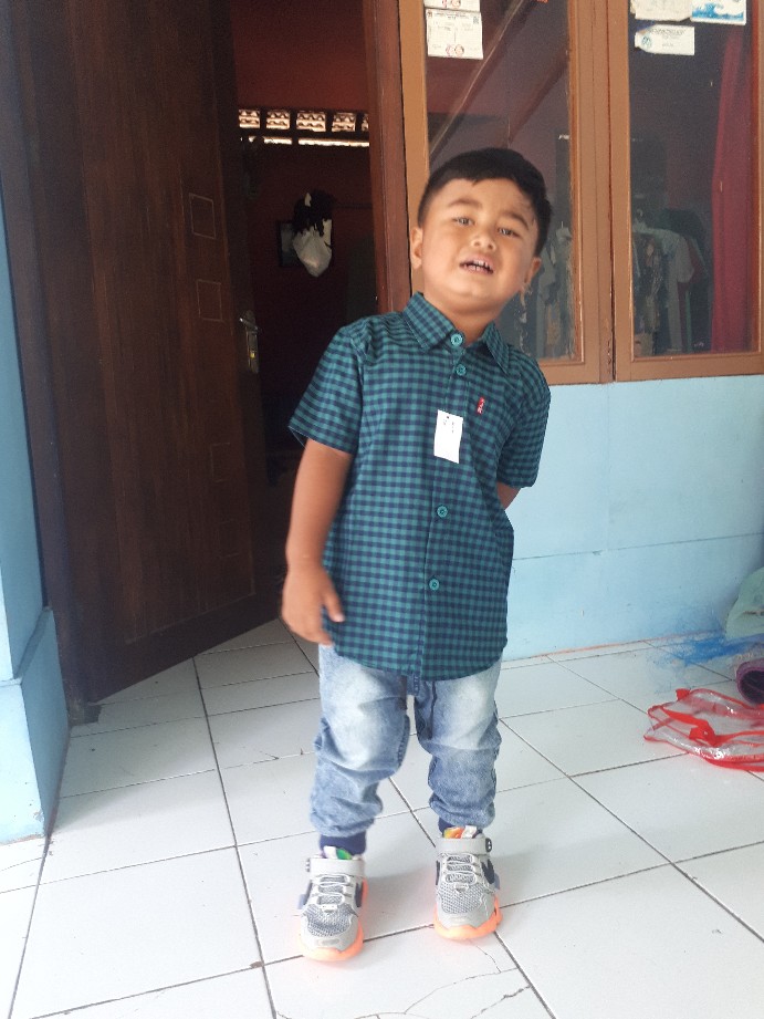 Party Spray / Semprotan String / String Spray / Snow Spray / Semprotan Salju