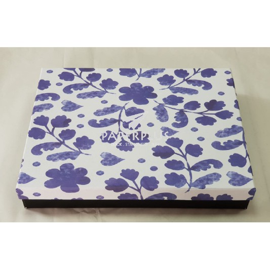

Kotak Kado / Kotak Hadiah / Gift Box Persegi KK Bunga Warna Biru