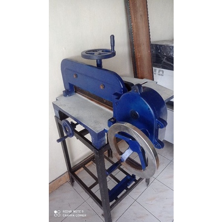 

Mesin Potong kertas tanpa meja