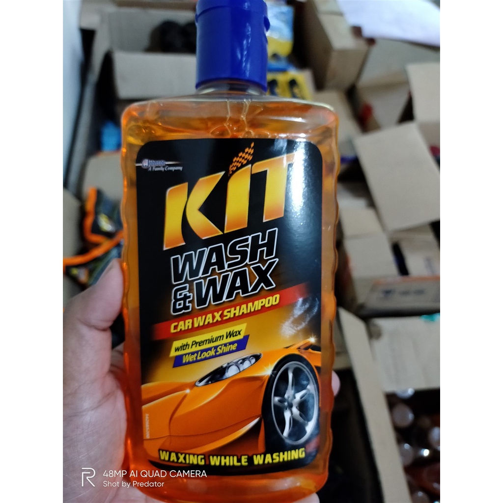 SHAMPOO MOBIL PREMIUM WAX KIT CAR WASH AND WAX MELINDUNGI CAT MOBIL