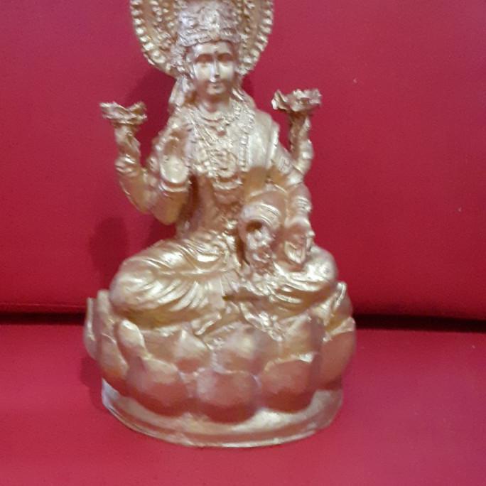 Monggo] Patung Dewi Sri Laksmi Warna Emas Tinggi 25 Cm (Saktinya Dewa Wisnu)