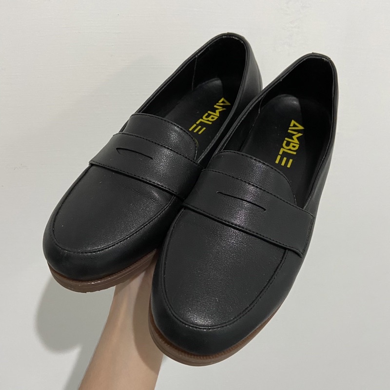 [PRELOVED] AMBLE POLY BLACK SHOES SIZE 37