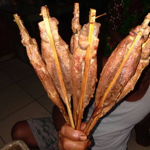 

Ikan asap segar