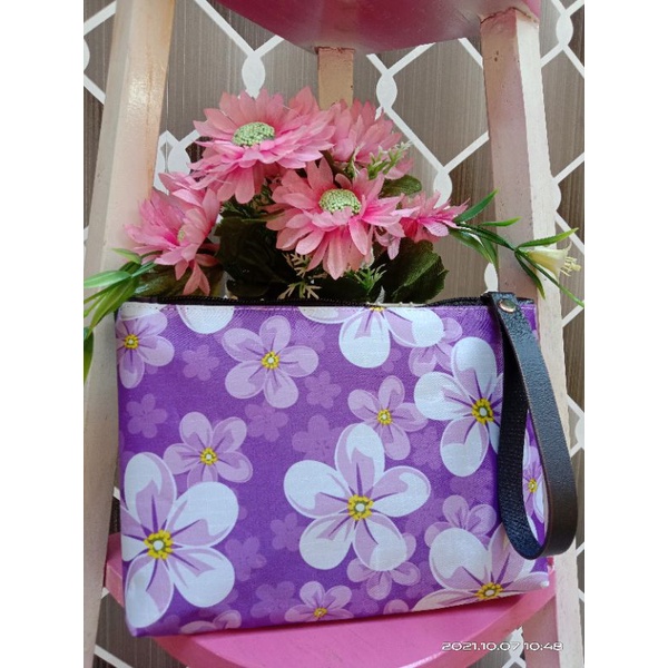Clutch wanita motif flower