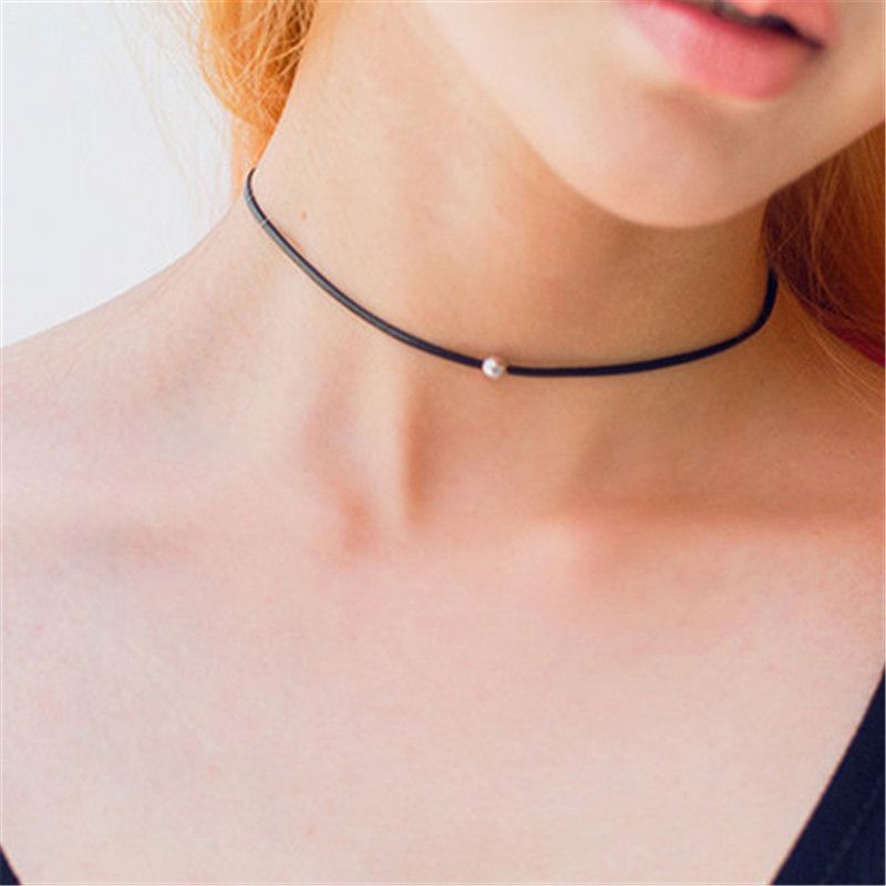 Kalung Choker Simple Import Aksen Bulat Tengah