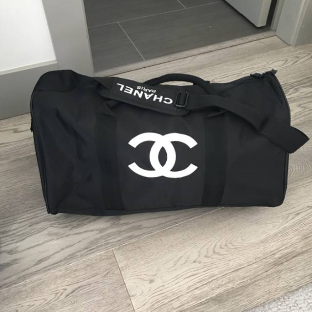 Chanel vip gift bag