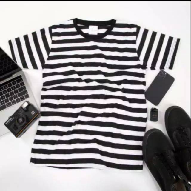 Kaos stripe hitam putih besar size S-5XL