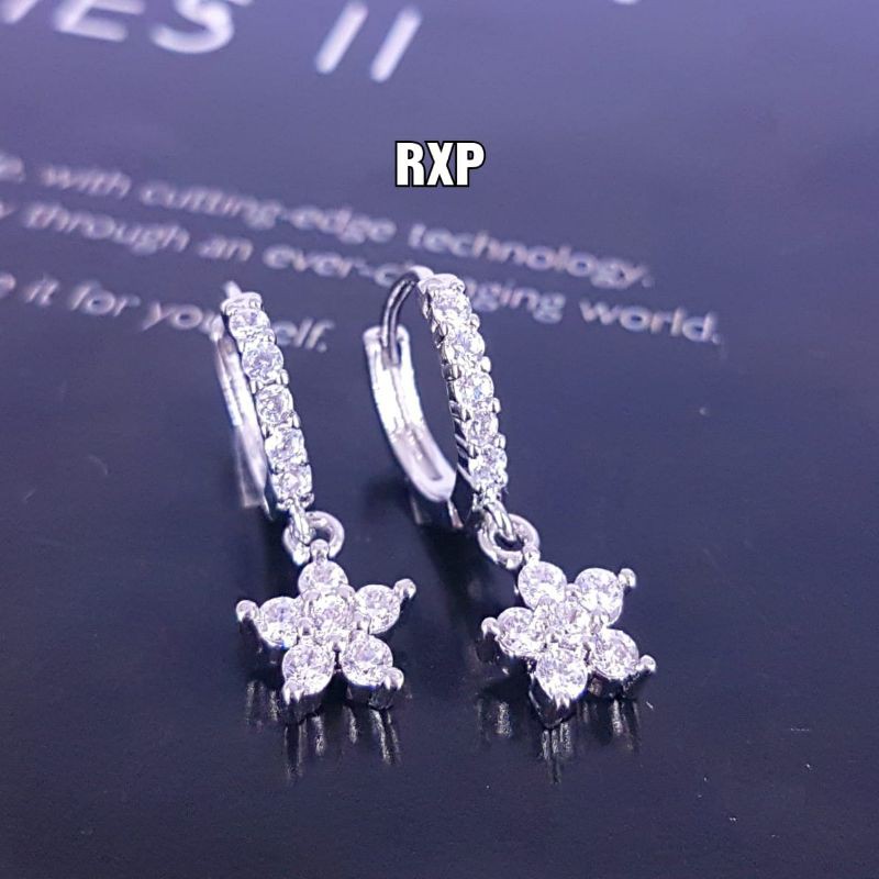 Anting cantik import,awet,tahan lama,bisa dipake sehari hari