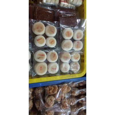 

KUE BULAN SPESIAL EMPAT RASA / KUE "MOON CAKE" RASA COKLAT, DURIAN, KEJU, CEMPEDAK