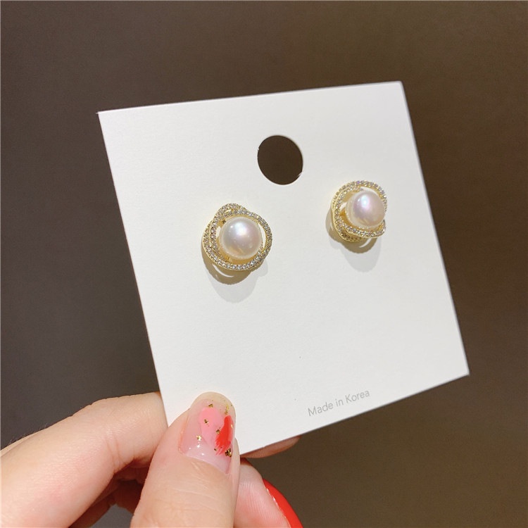 Anting Stud Desain Bunga Aksen Mutiara Gaya Retro Korea Untuk Wanita