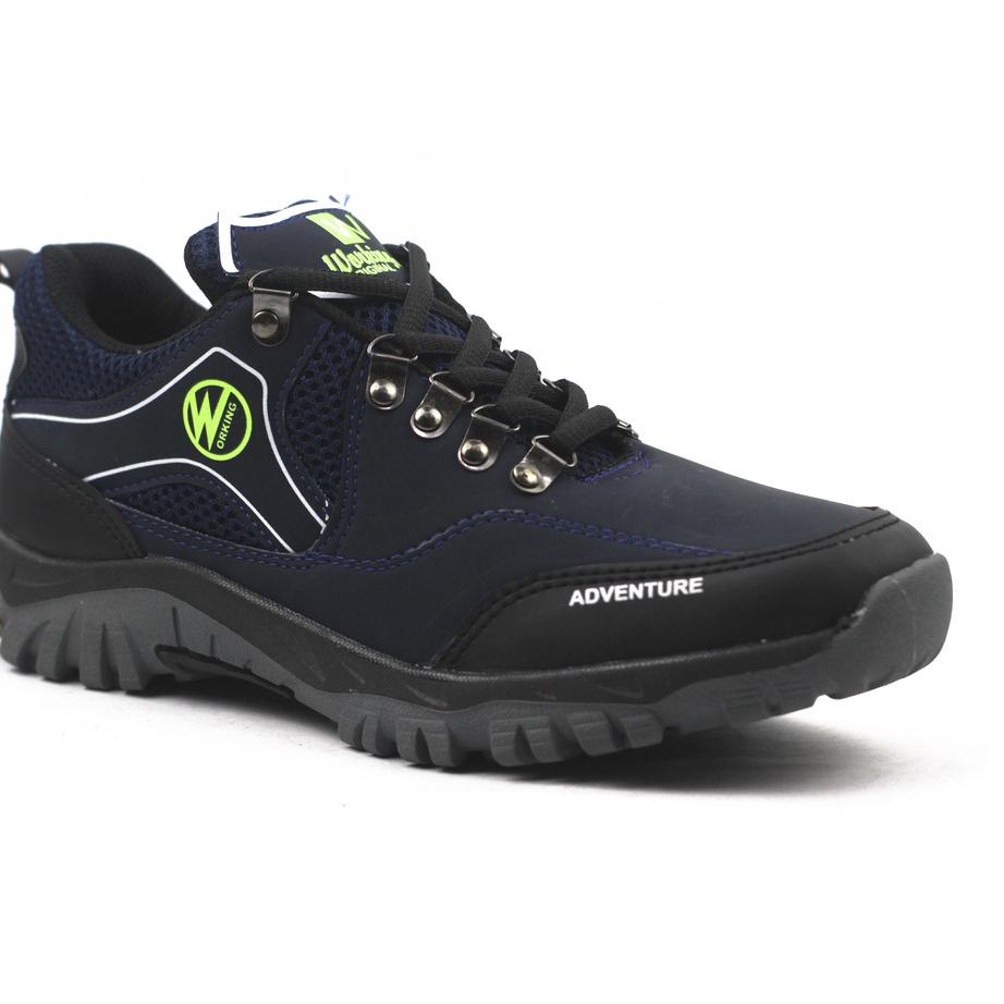 ((REKOMENDASI)) Sepatu boots pria safety adventure kulit sintetis hiking tracking olahraga outdoor g