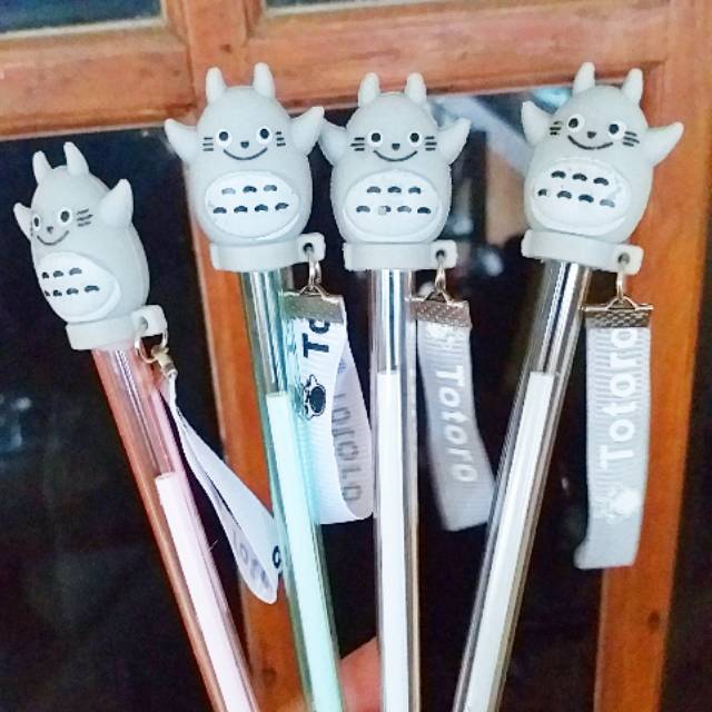 

Pulpen Totoro Pita