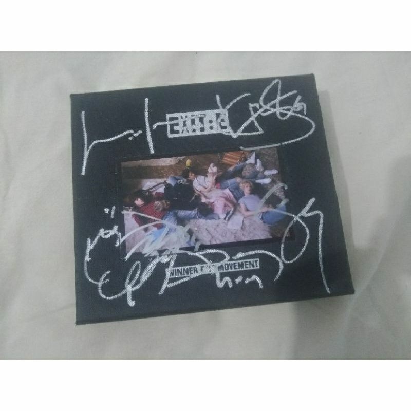 (READY STOCK) OFFICIAL WINNER SIGNED ALBUM EXIT: E
