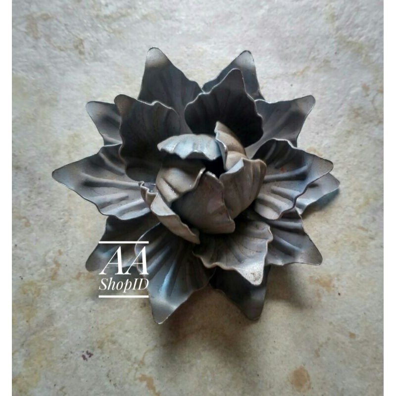 ornamen pagar besi plat Bunga teratai