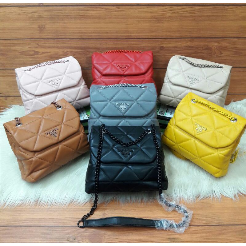 Harga Shoulder Bag Prada Terbaru April 2023 |BigGo Indonesia