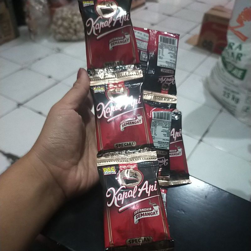 

Kopi kapal api mini 6,5g×10