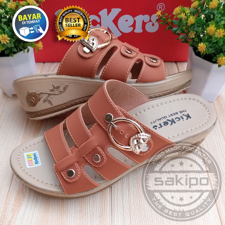 PROMO 2.2  COD SALE  SANDAL WANITA WEDGES SLOP BAN 3 KICKERS WARNA HITAM TERBARU MURAH NYAMAN DI PAKAI / SAKIPO