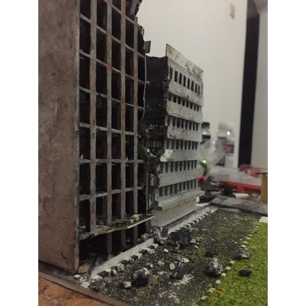 diorama Gedung Hancur