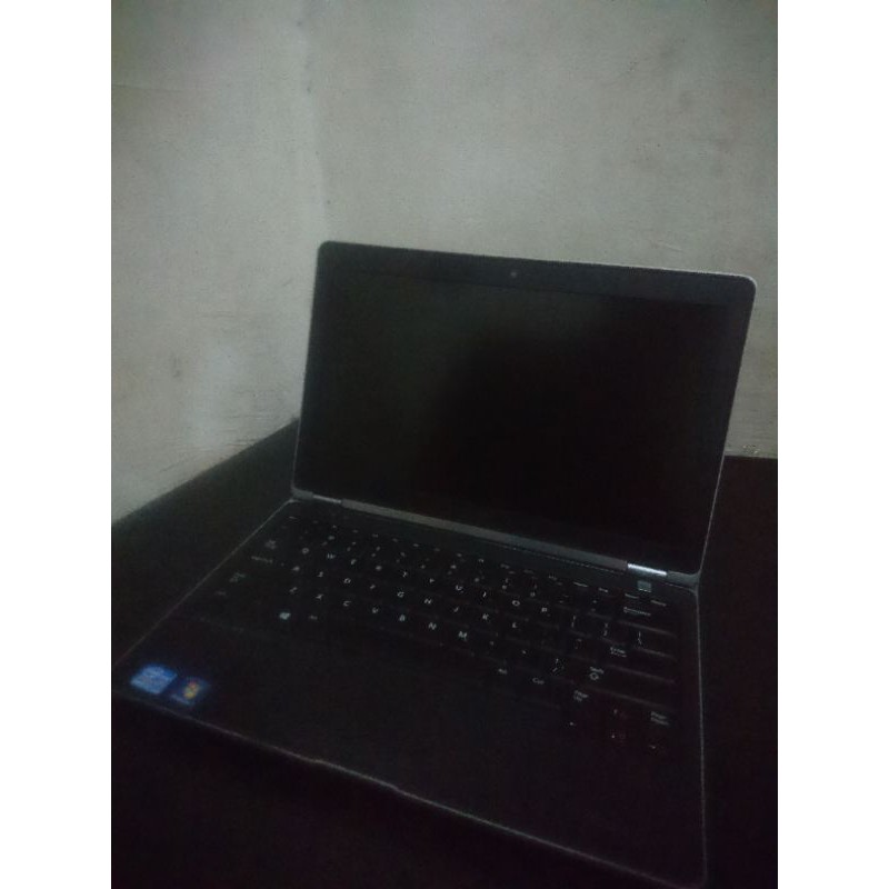 LAPTOP DELL LATITUDE E6230(second)ssd 120-CORE I7-13 INCH