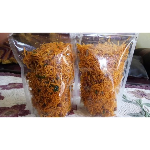 

Serundeng ubi asli padang
