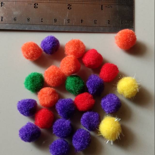 

Pompom 1,5 cm 100 pcs