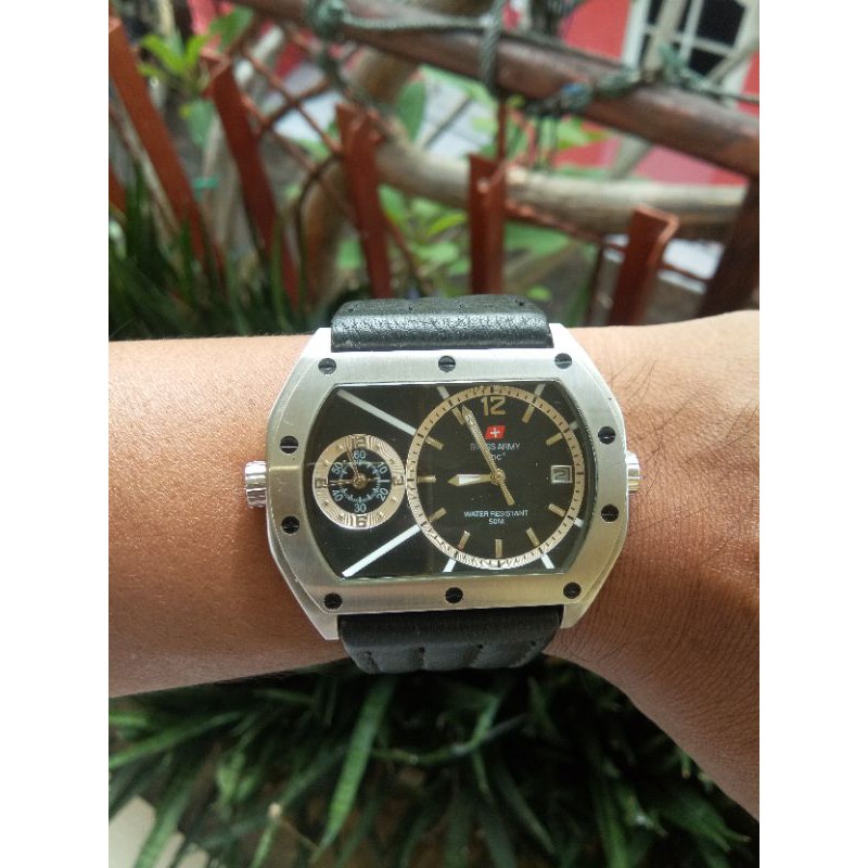 Jam tangan swiss army dhc+ double time bekas