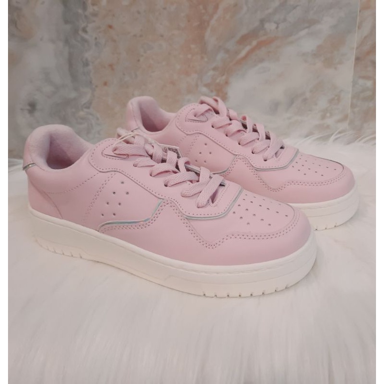 SEPATU SNEAKERS STRADIVARIUS