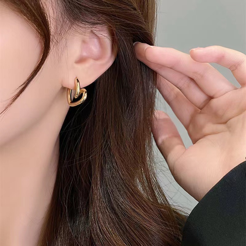 Anting Stud Bentuk Hati Gaya Korea Untuk Wanita