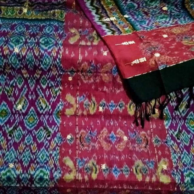 Blongket Tabur Emas Original Sutra