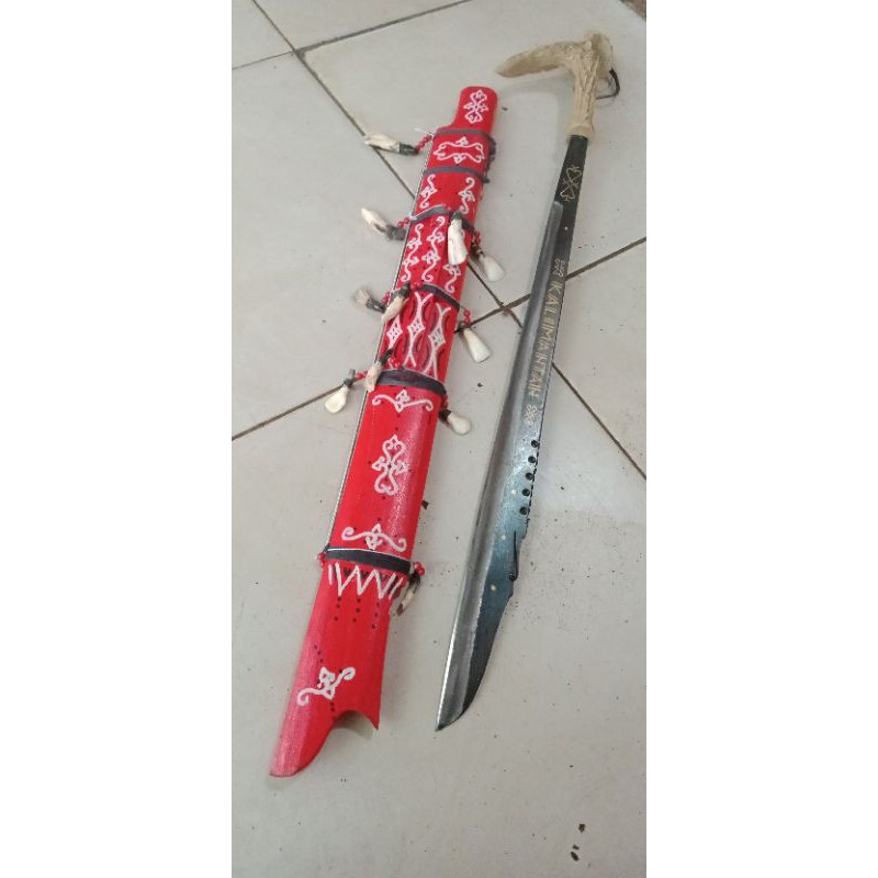 Mandau Golok Parang Senjata Dayak Pusaka Khas Suku Dayak Motif Burung Ukuran 65cm
