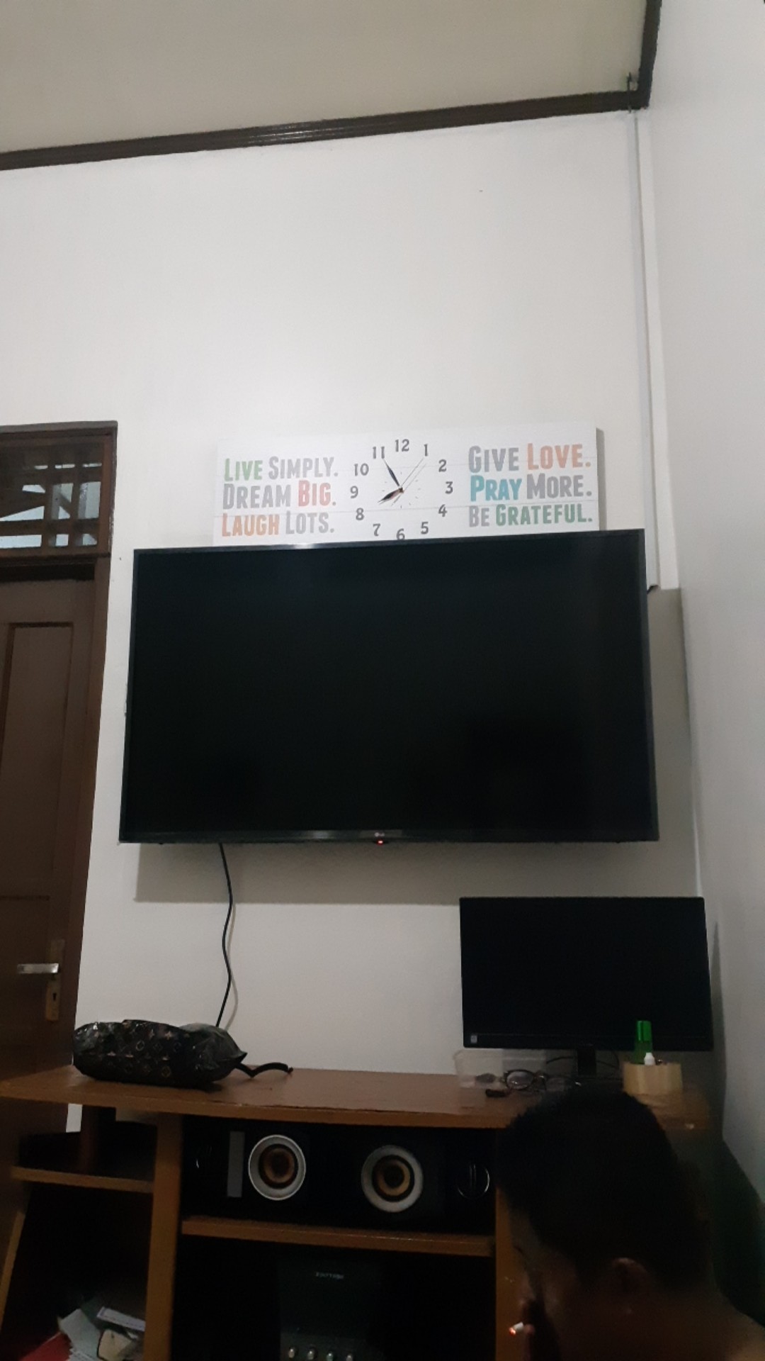 Jam Dinding Dekoratif 90x30 Live Simply