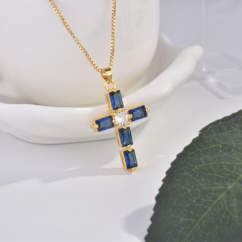 [Ready Stock]Fashion Popular Gold-Plated Inlaid Sapphire Pendant Luxury Cross Necklace