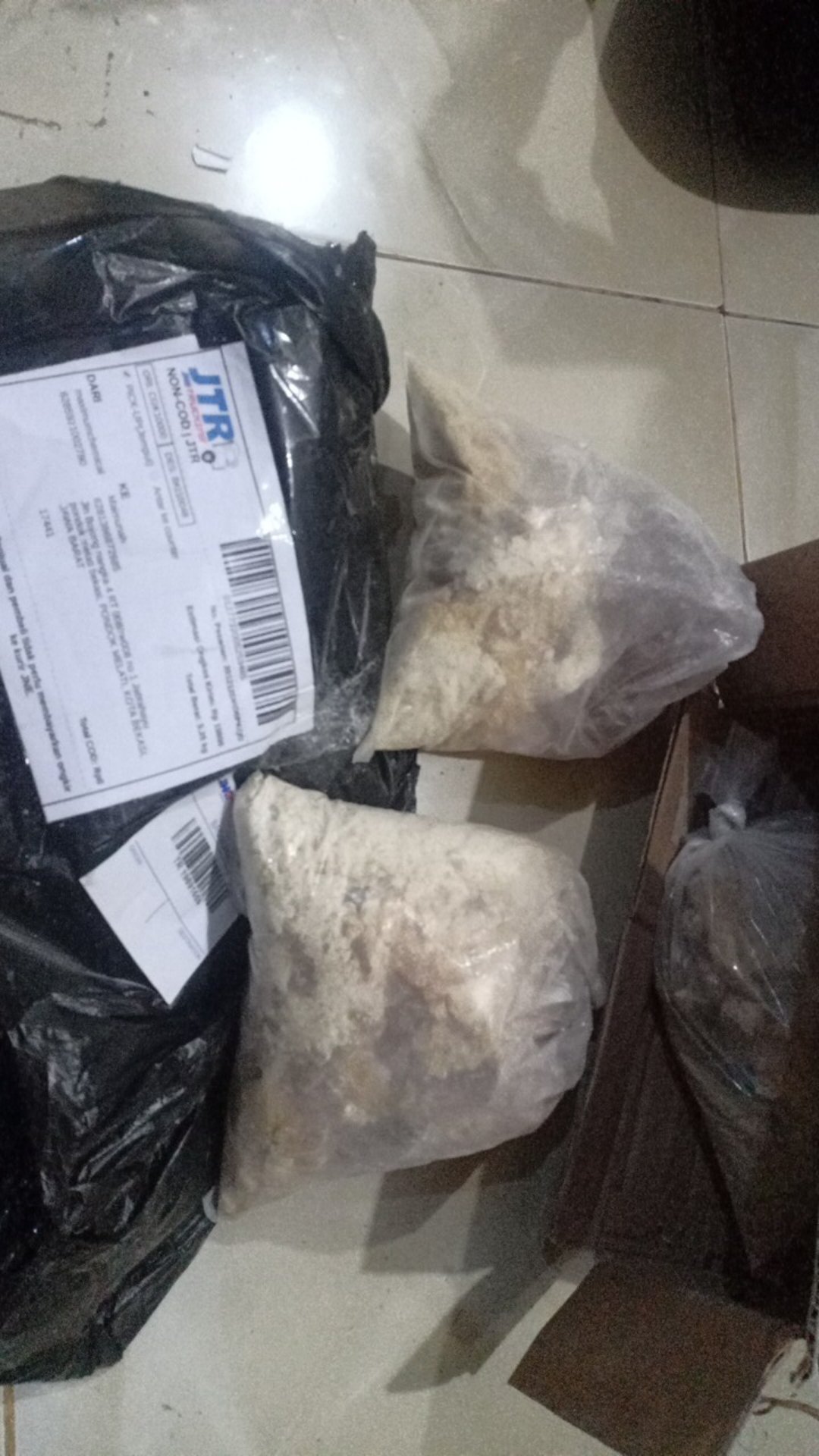 Gondorukem / Gum Rosin / Siongka / Getah Damar / Arpus / Karbol Resin