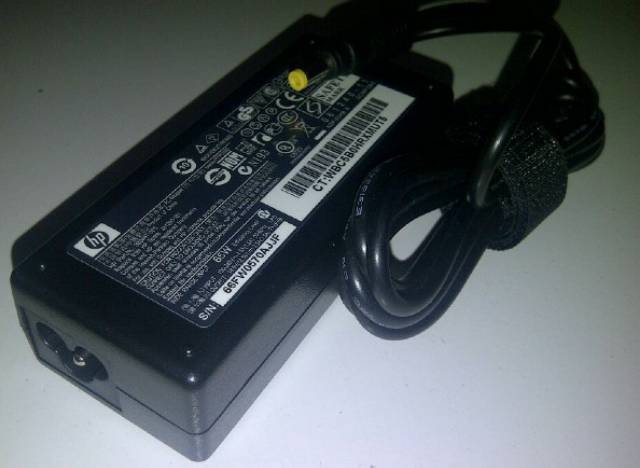 CHARGER LAPTOP HP Compaq 510 V3000 CQ510 18v - 3.5A HITAM