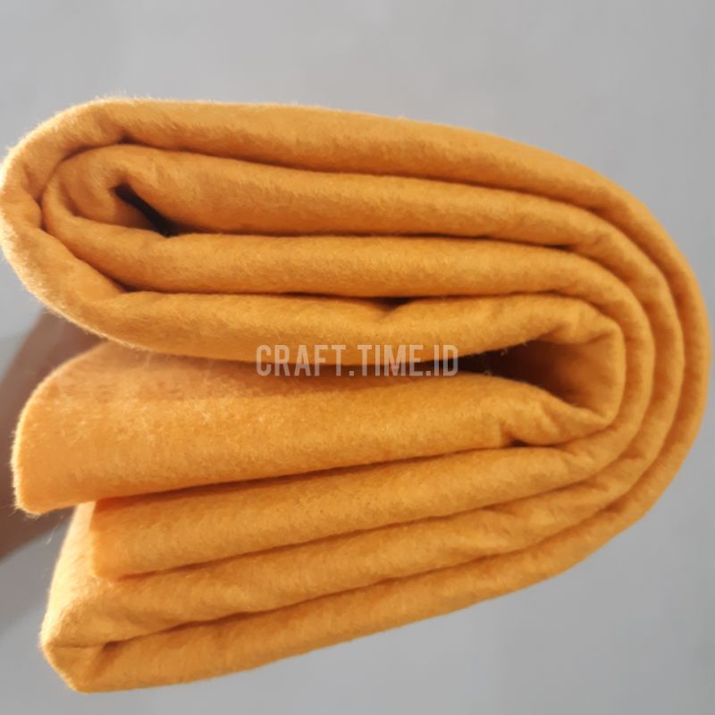 KAIN FLANEL / FELT IMPOR TEBAL 1 METER-TANGERINE