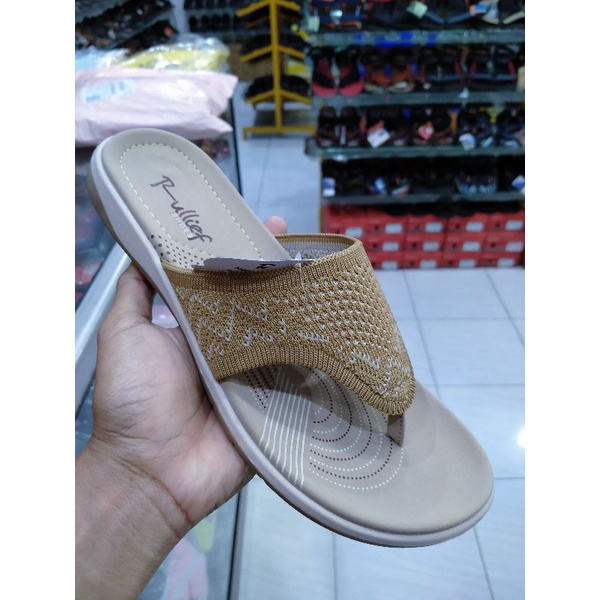 SANDAL WANITA RULLIEF