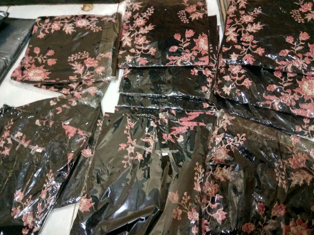 Batik Couple Keluarga Sania Ruffle Ori Ndoro Jowi Dnt Motif Phonik