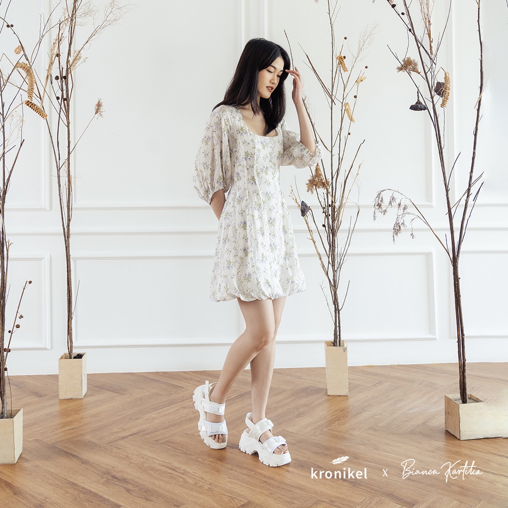 [PREMIUM LOKAL BRAND] KRONIKEL PROJECT x BIANCA KARTIKA // SARANG - White