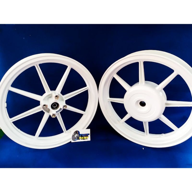 Velg Vrossi venom comet/copy rcb palang 8 Vario 125/150 kondisi baru warna putih