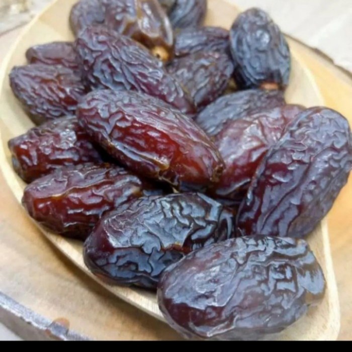 

KURMA MEDJOOL DATES CALIFORNIA JUMBO 1KG