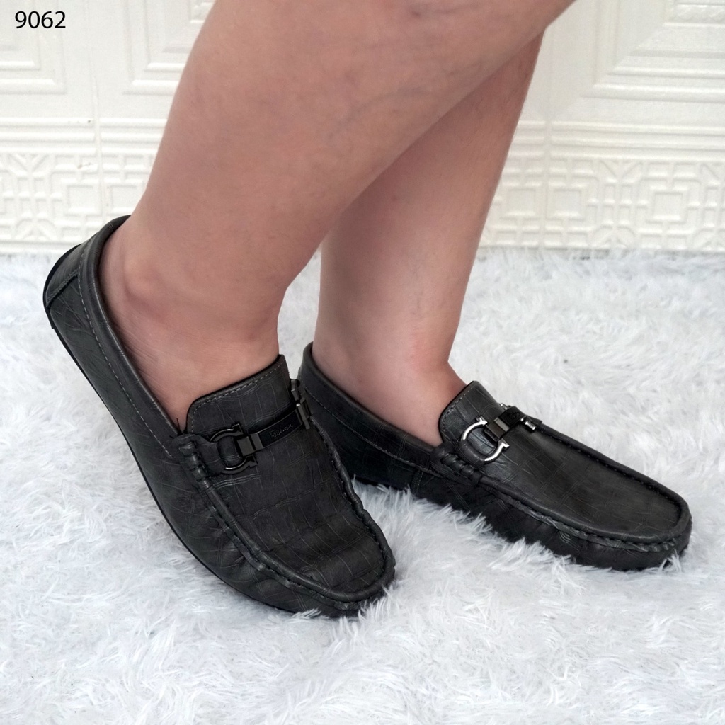 SEPATU FASHION COWOK 9062