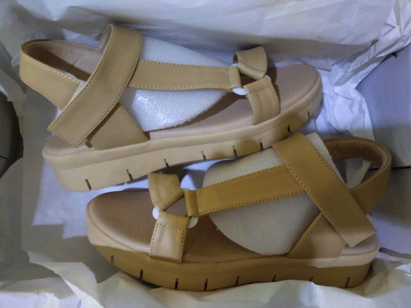 Corollea Platform Camel