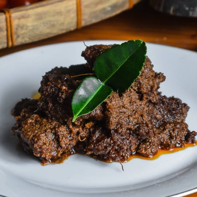 

Sepotong Rendang Daging Nan Nikmat dari Sepiring Ayam Pop