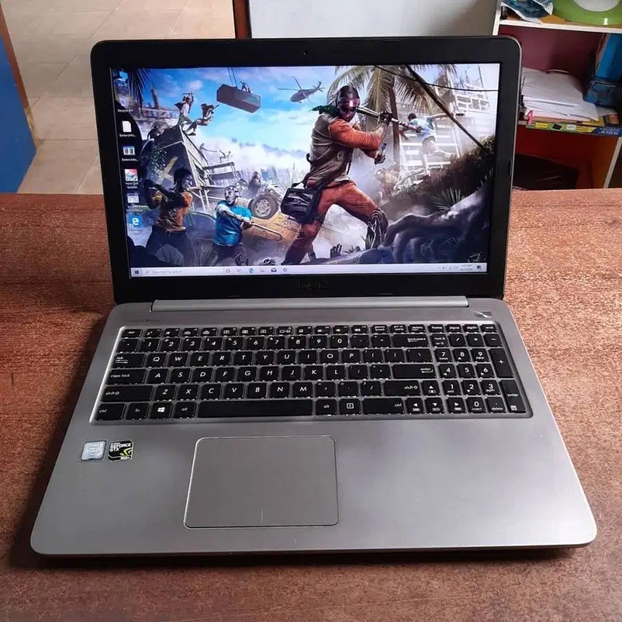 Laptop ASUS i7 RAM 8GB SSD 128GB bekas second