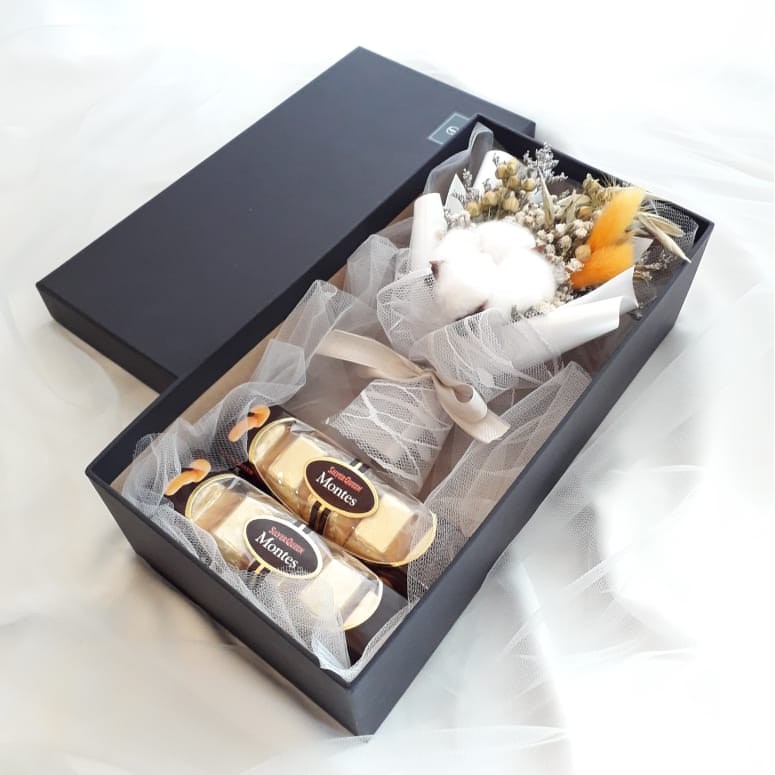 Medium Chocolate Gift Box Hampers  Coklat Bunga 