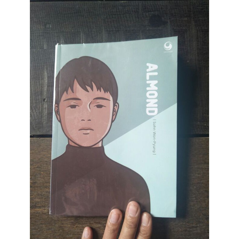 Jual Preloved Novel Almond Indonesia Shopee Indonesia