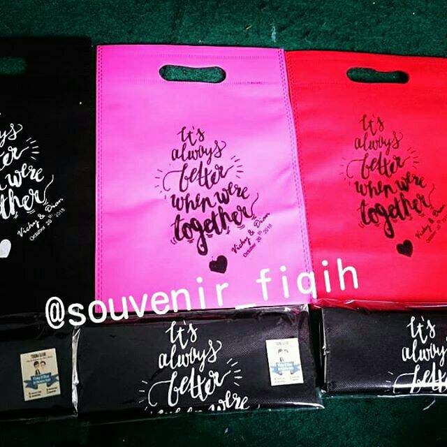 

Souvenir tas sablon handle oval ukuran 25 x 35 cm