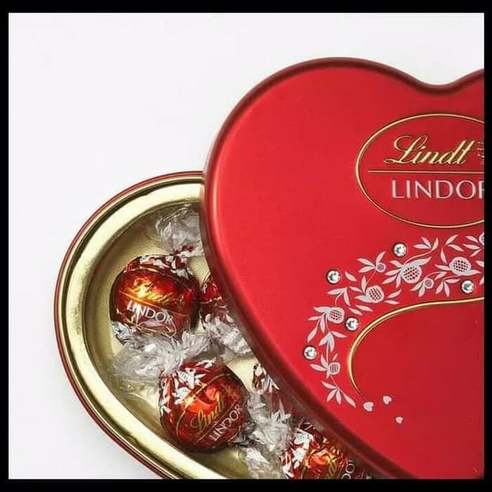 

PROMO! Lindt Swarovsky Crystal Heart Chocolate - Coklat Impor PROMO